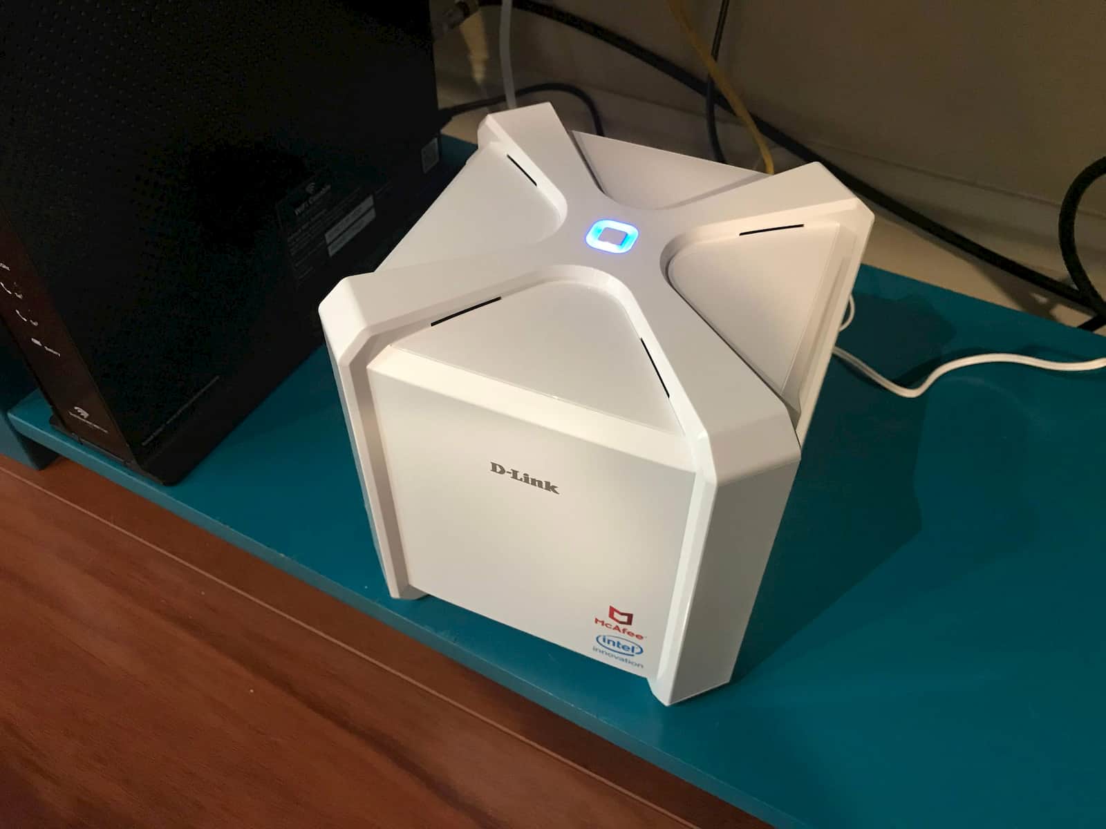 D-Link-DIR2680-Status-Light D-Link DIR2680 status light