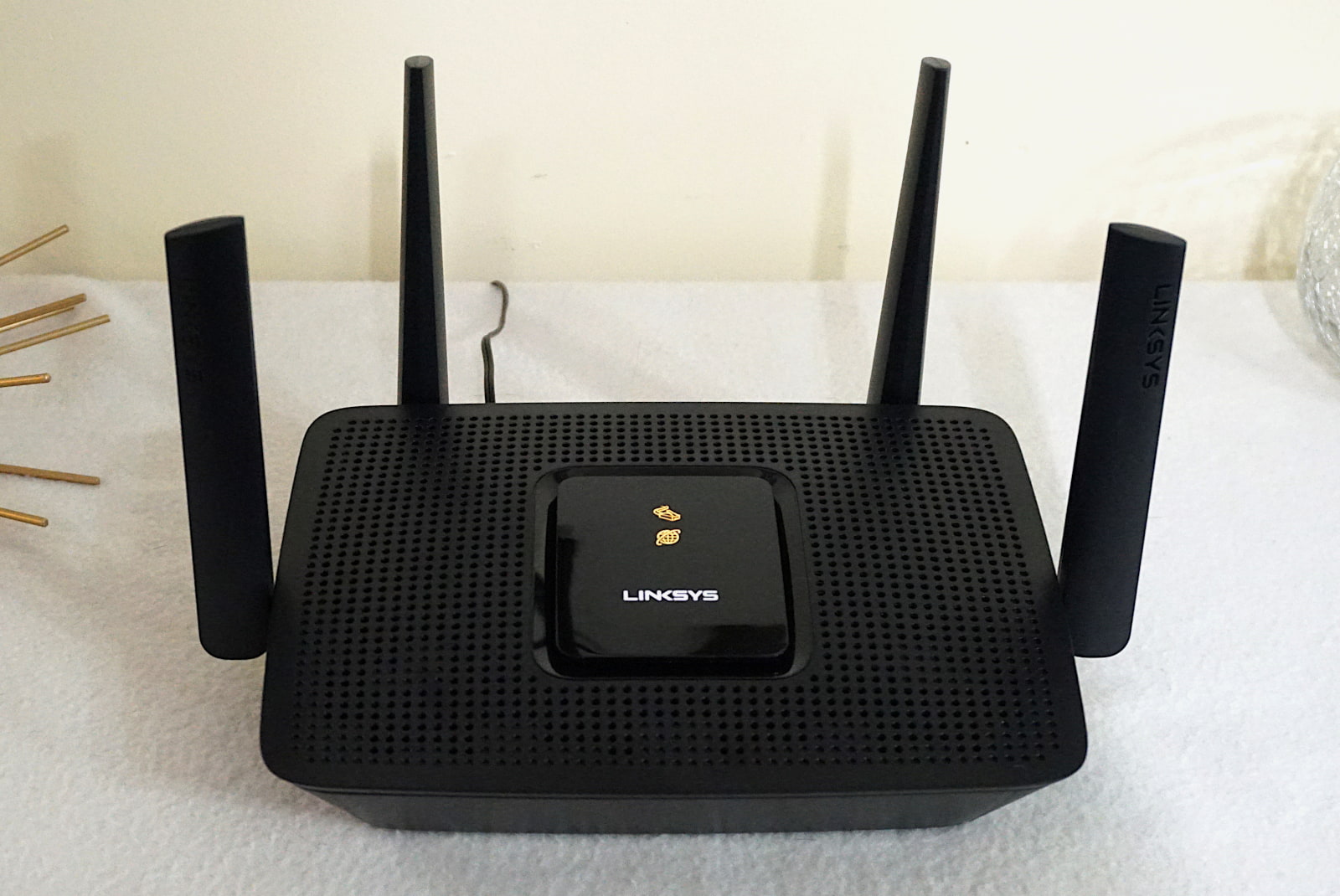 Linksys EA8300 from above