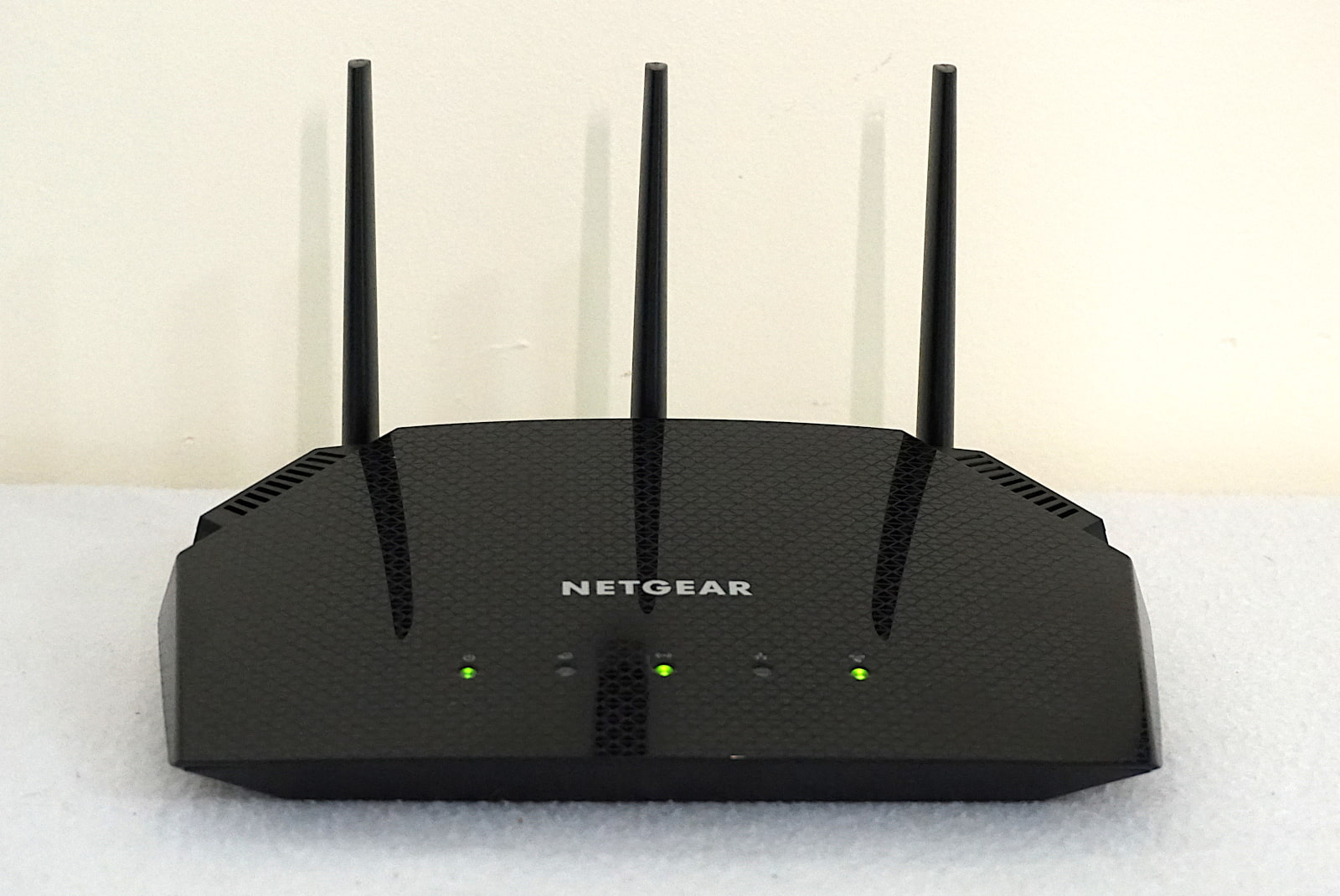 Front view of NETGEAR R6700AX router