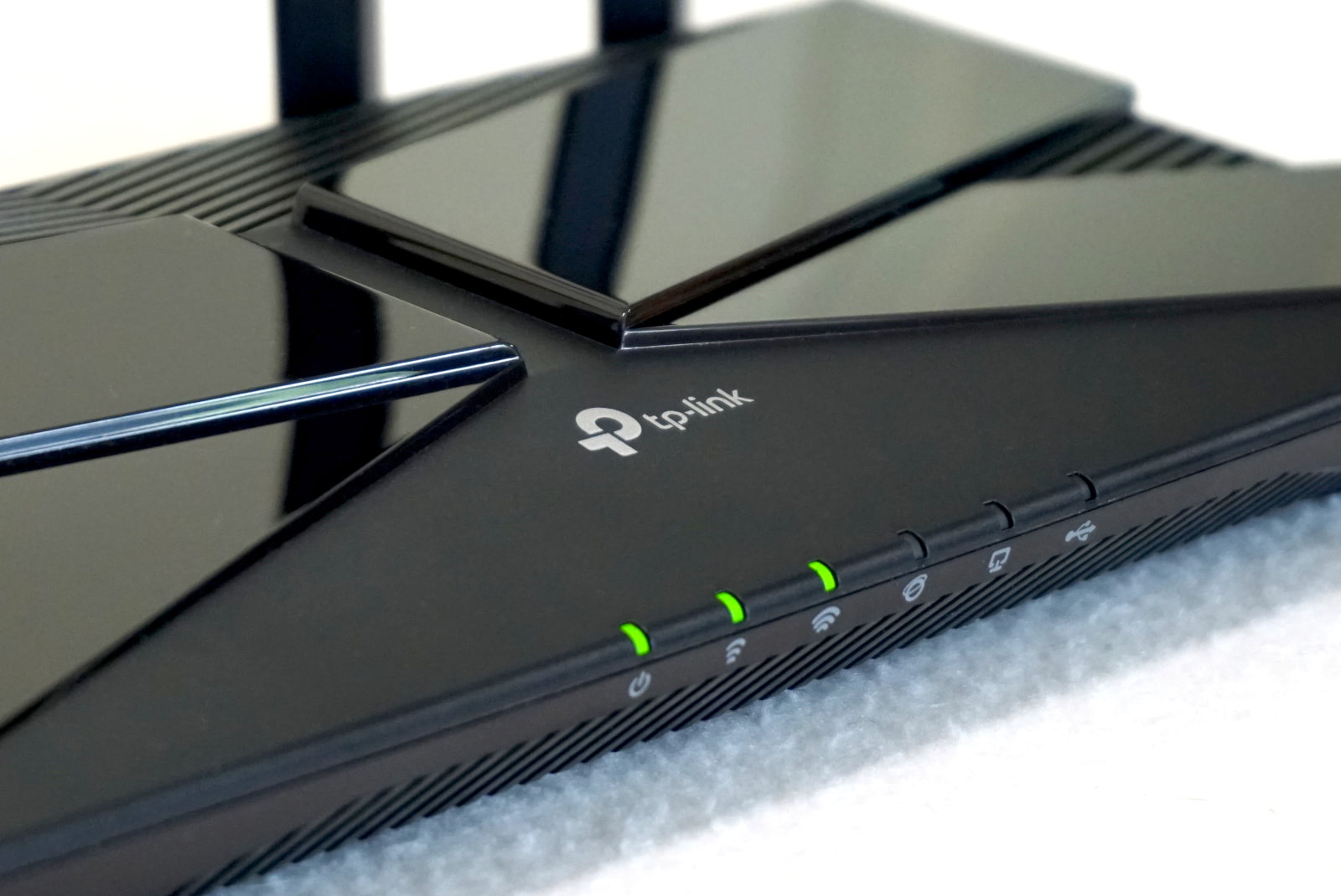 tp-link-archer-ax20-lights