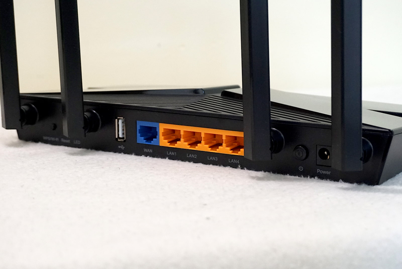 tp-link-archer-ax20-ports