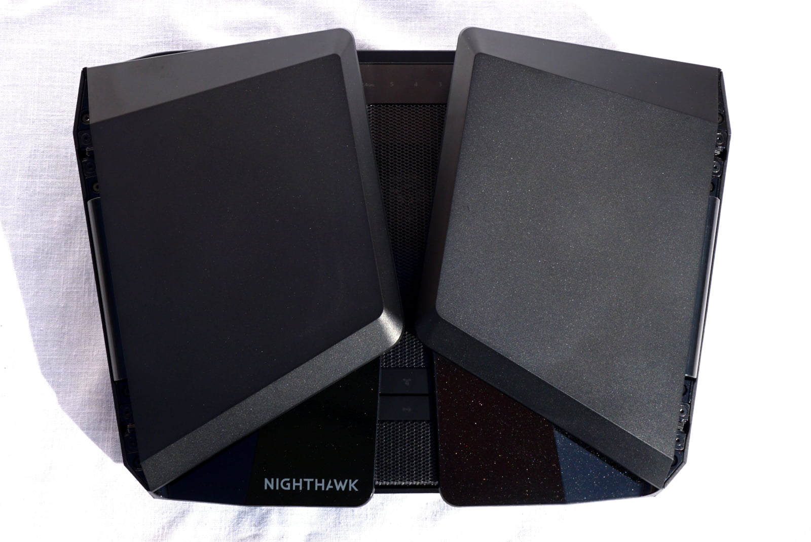 NETGEAR Nighthawk RAXE500 with folded wings