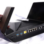 NETGEAR Nighthawk RAXE500 folding the wing