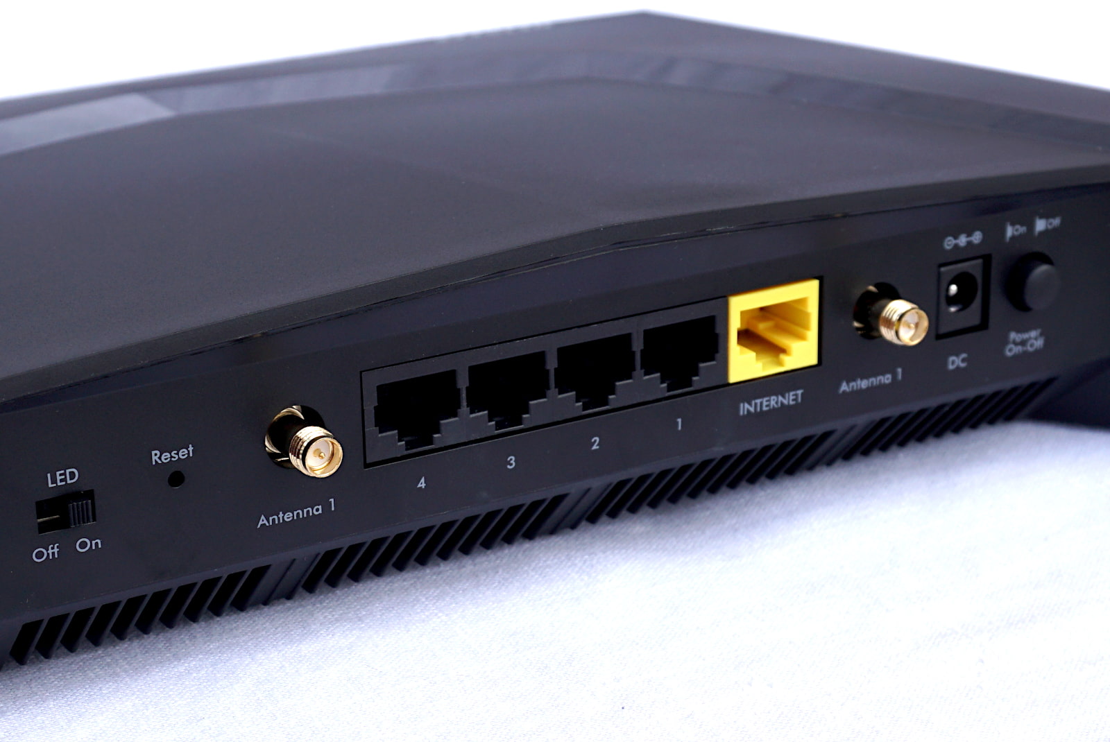 ports of netgear nighthawk xr500