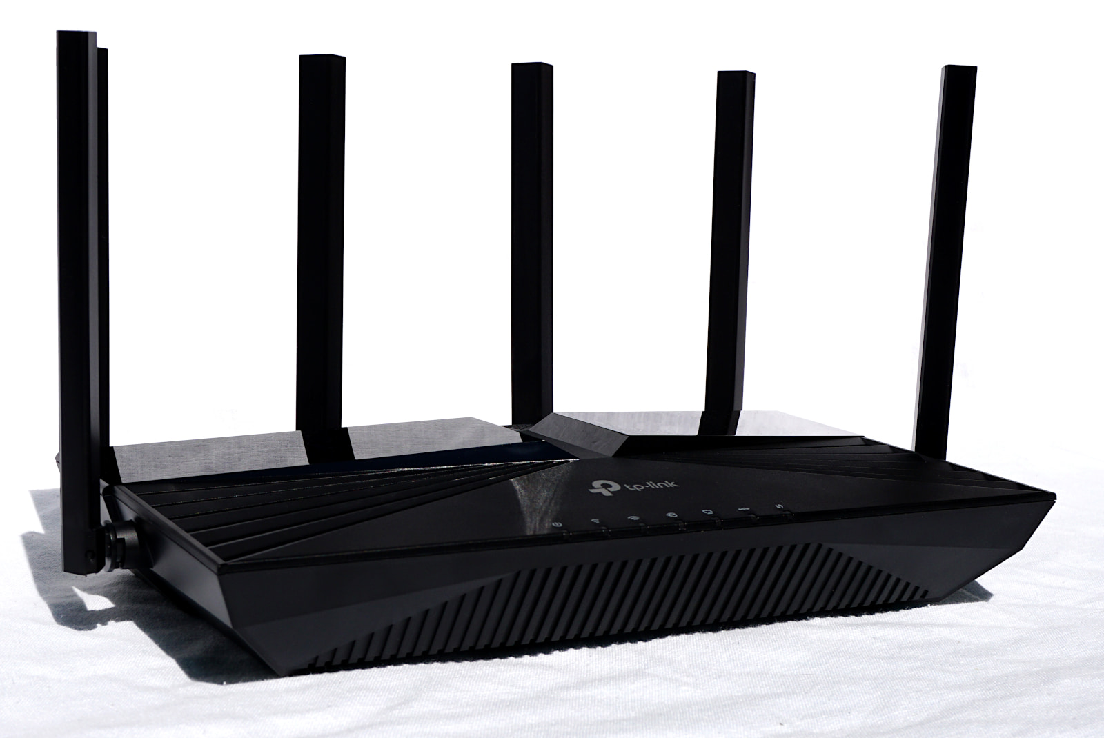 tp link archer ax5400 pro side shot