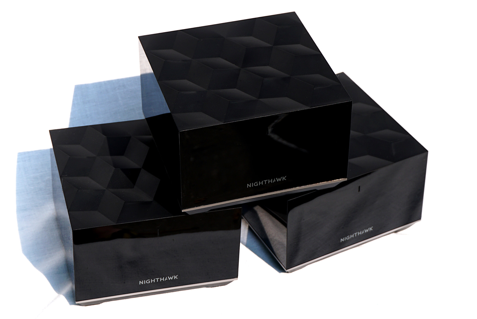 netgear-nighthawk-mk83-group-side Set of three Nighthawk MK83 router units