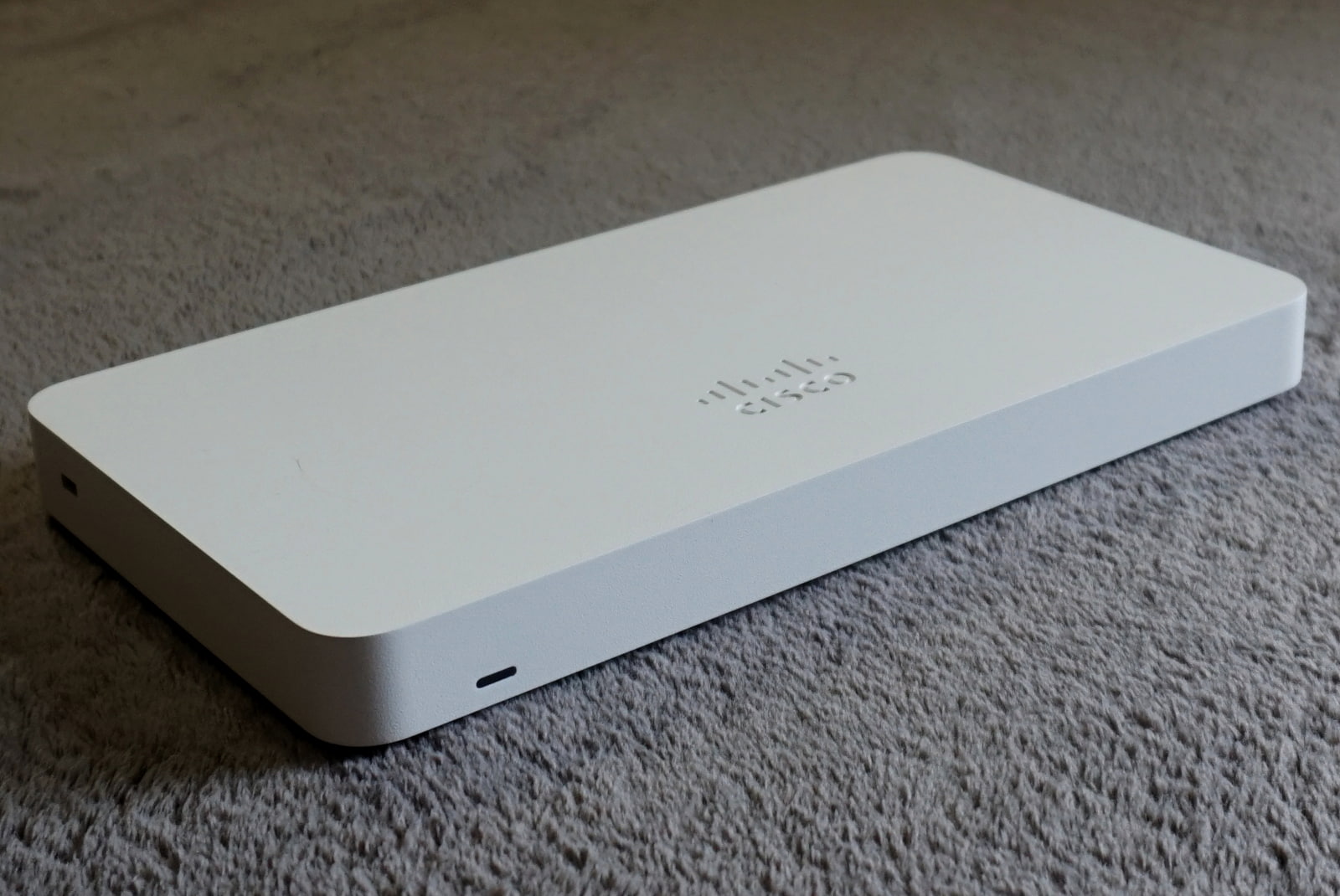 meraki-go-gx50-side Side view of Cisco Meraki Go GX50 firewall router