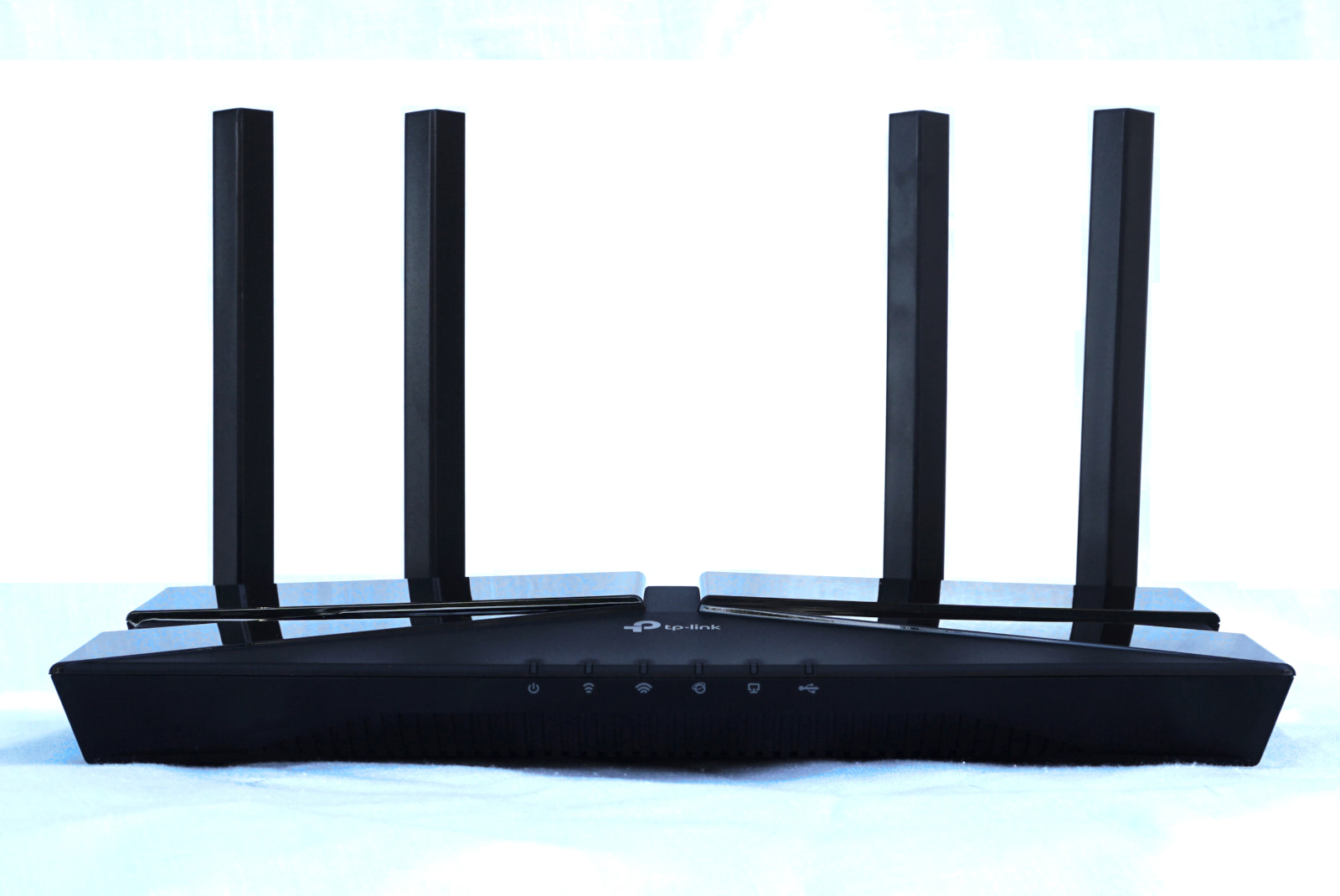 tplink-archer-ax3000-pro-hero front shot of tplink archer ax3000 pro