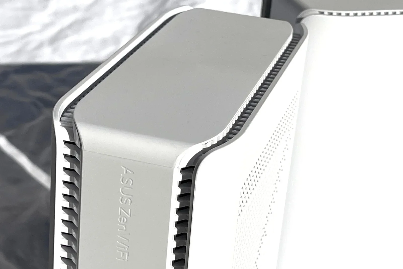 ZenWiFi BQ16 Pro router vents