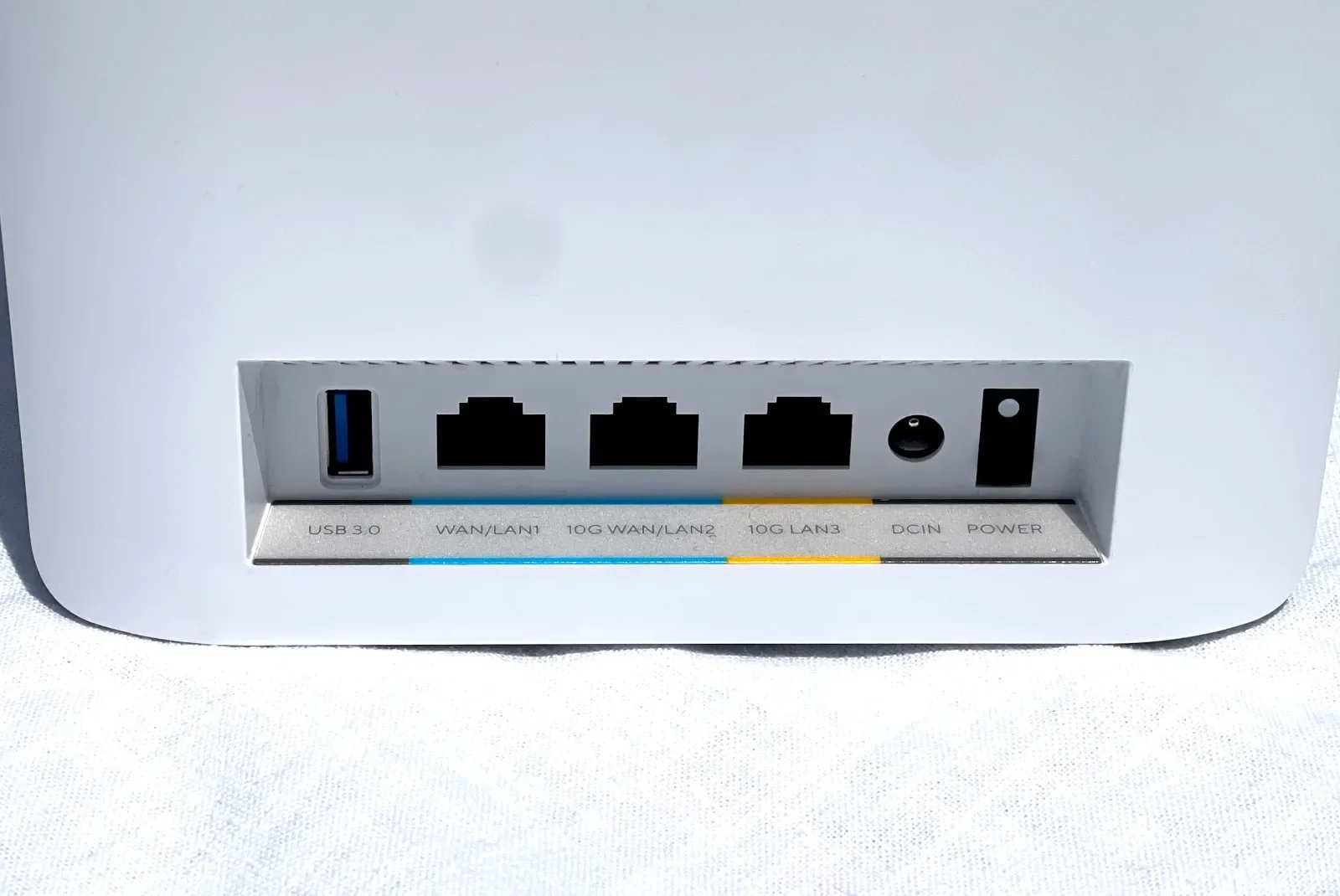 ASUS ZenWiFi router ports
