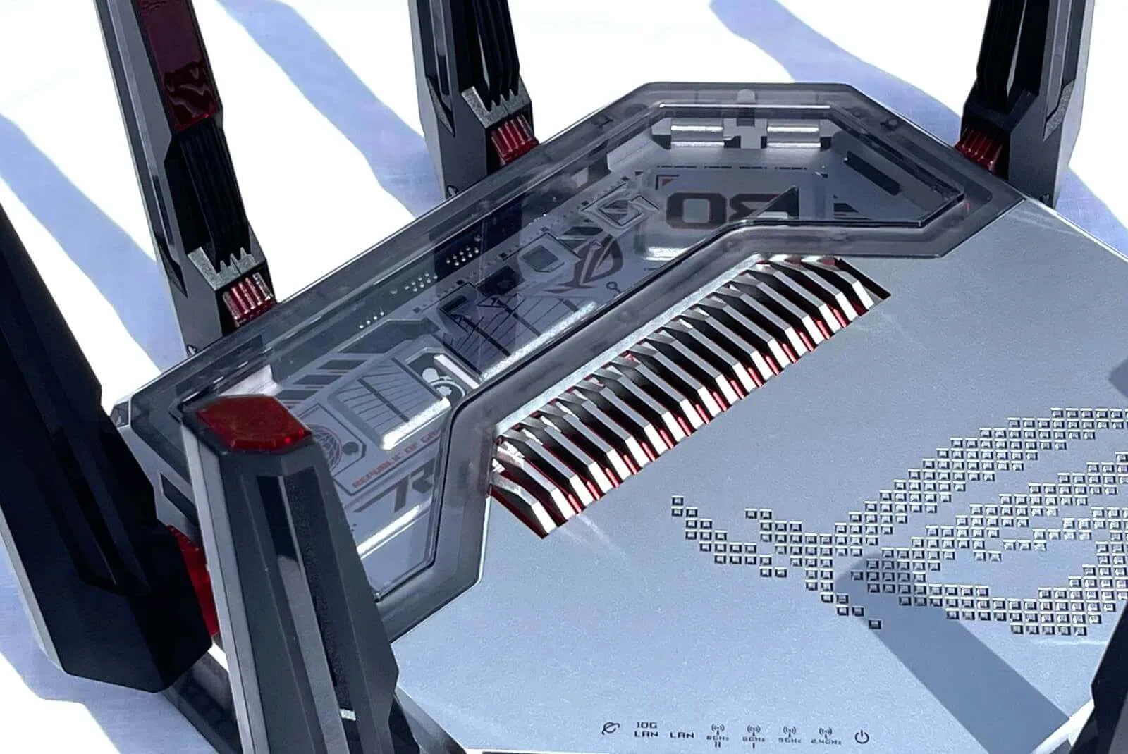 asus-rog-rapture-gt-bn98-pro-top-design (1) (1) The ASUS ROG Rapture GT-BN98 Pro closeup.